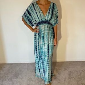 Sexy flowy summer maxi dress!